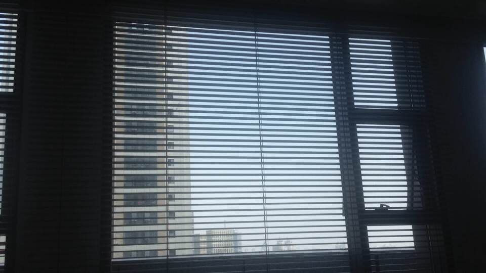 仁恒辦公區(qū)電動百葉窗簾